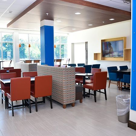 Holiday Inn Express & Suites - Bensenville - O'Hare By Ihg Exterior photo